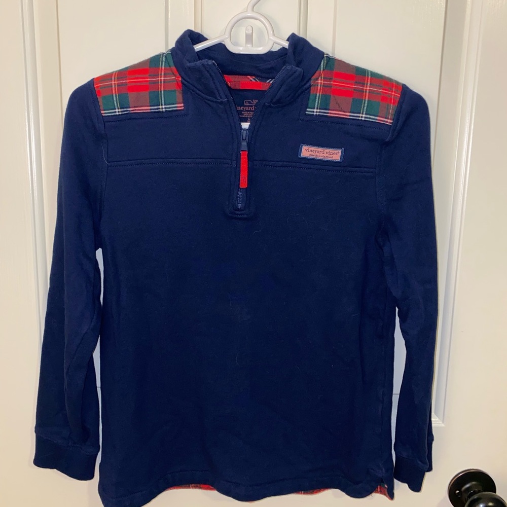 Girls Vineyard Vines Shep shirt. Size large.